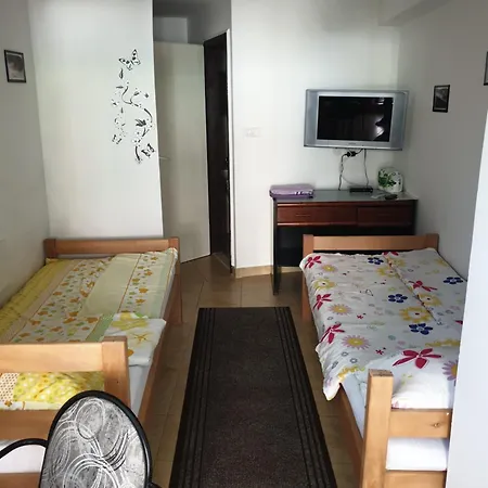 Mile Апартаменты *